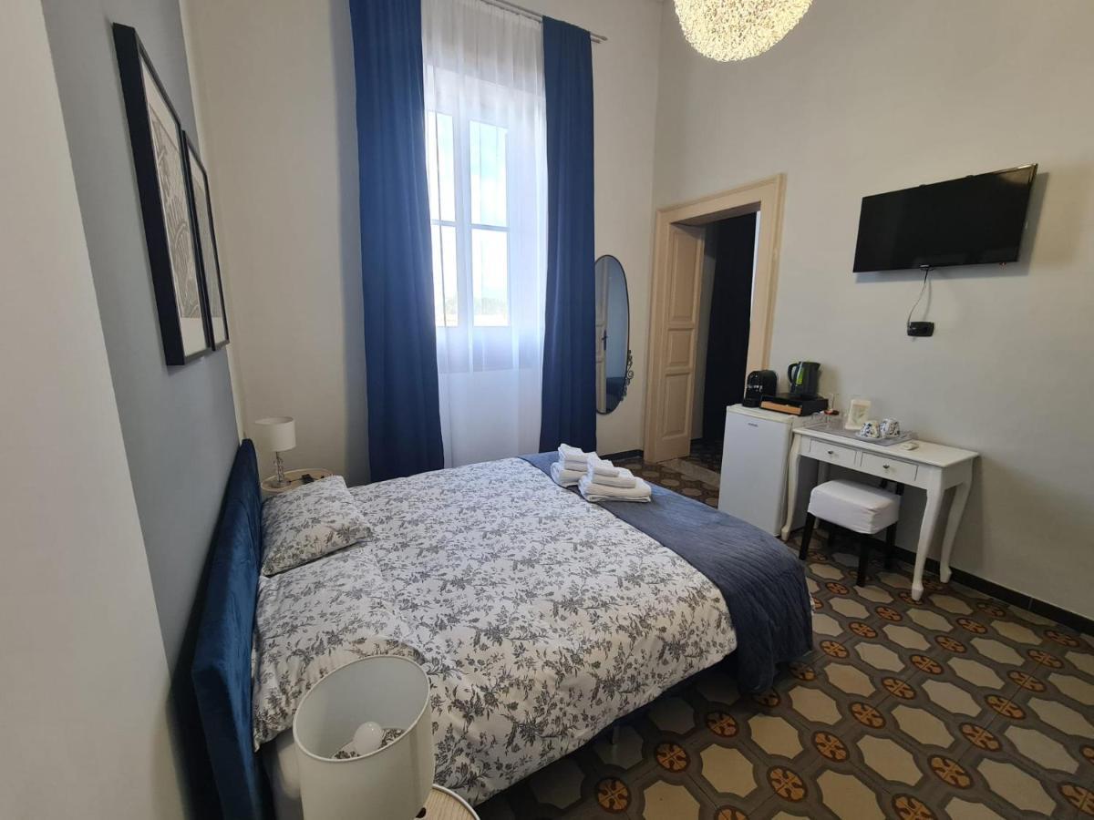 b&b Regina Margherita Brindisi Esterno foto